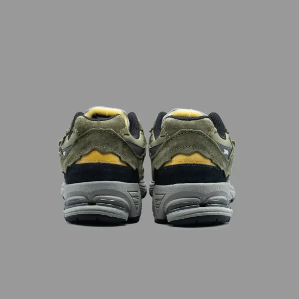 نیوبالانس 2002r پروتکشن پک سبز سدری | New Balance 2002r Protection Pack Dark Moss - Image 4