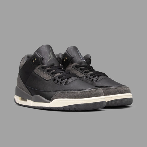نایکی ایرجردن 3 مشکی جیر | Nike Air Jordan 3 Black Suede - Image 2