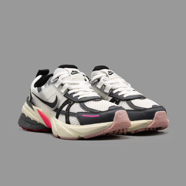 نایکی وی تو کی سفید سبز | Nike V2K Run White Green - Image 2