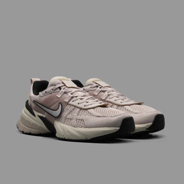 نایکی وی تو کی پلاتینیوم وایولت | Nike V2K Run Platinum Violet - Image 2