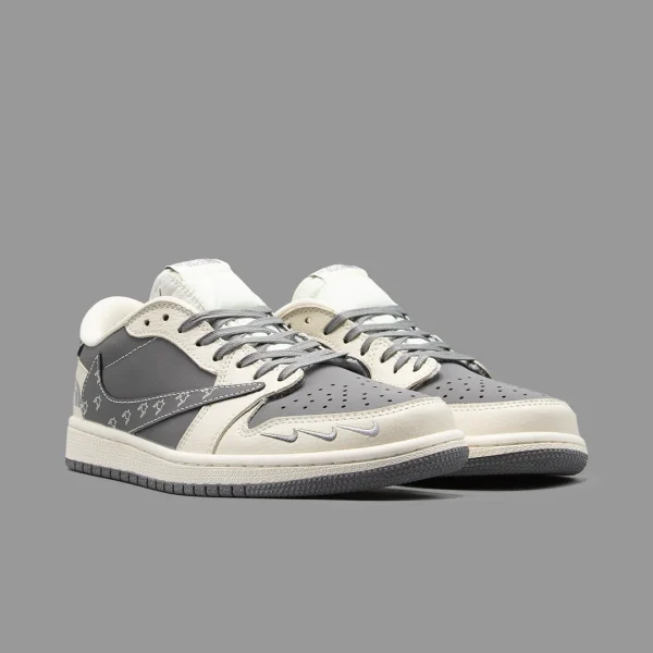 نایکی جردن 1 ترویس اسکات نورث فیس طوسی ساق کوتاه | Nike Air Jordan 1 Low OG Travis Scott North Face - Image 2