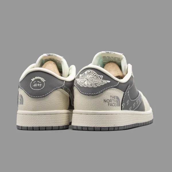 نایکی جردن 1 ترویس اسکات نورث فیس طوسی ساق کوتاه | Nike Air Jordan 1 Low OG Travis Scott North Face - Image 3