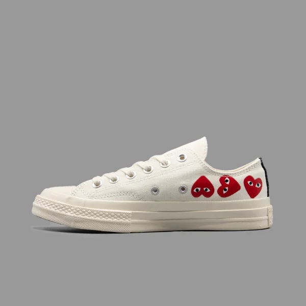 کانورس پلی مولتی هارت سفید ساق کوتاه | Converse Cdg Play Multi Heart White Lowtop