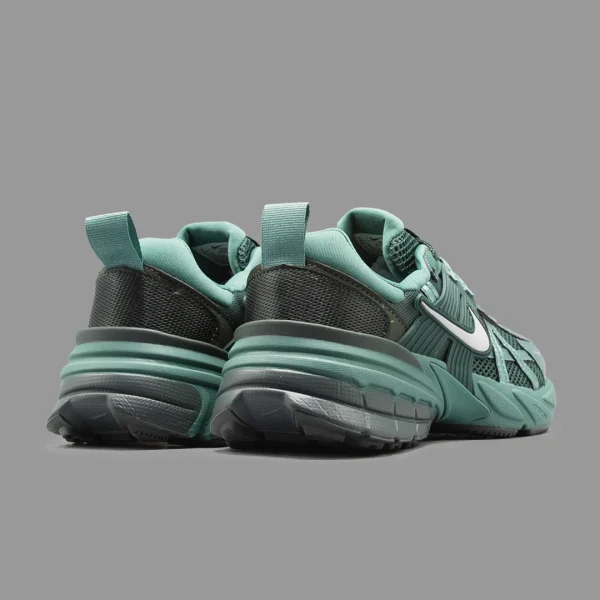 نایکی وی تو کی سبز متالیک | Nike V2K Run Metallic Green - Image 2