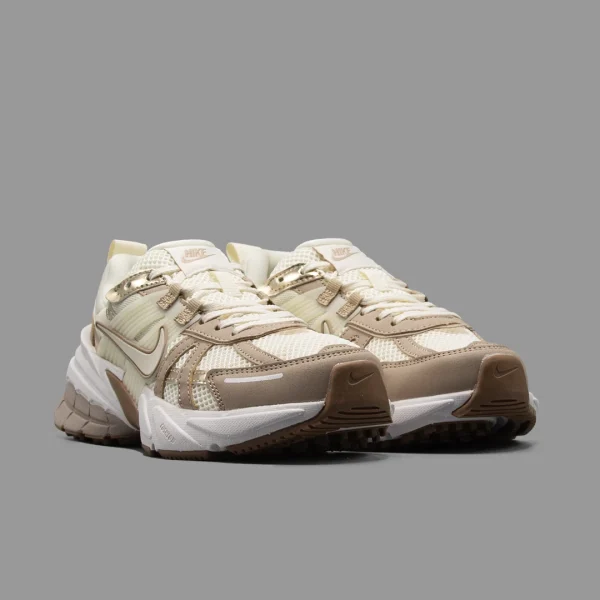 نایکی وی تو کی کرم طلایی | Nike V2K Run Cream Gold - Image 2