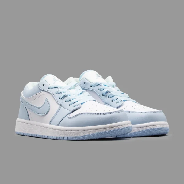نایکی جردن 1 آیس بلو ساق کوتاه  | Nike Jordan 1 Ice Blue - Image 2